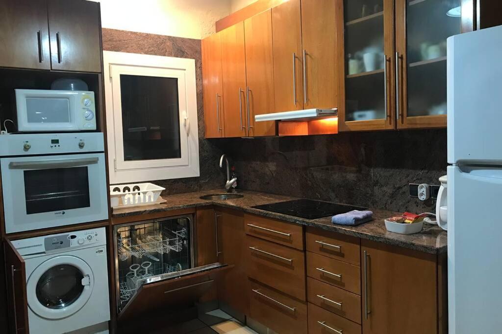 Villa Casita Blanca Con Fibra Optica Y Piscina Cominutaria Tossa de Mar Esterno foto